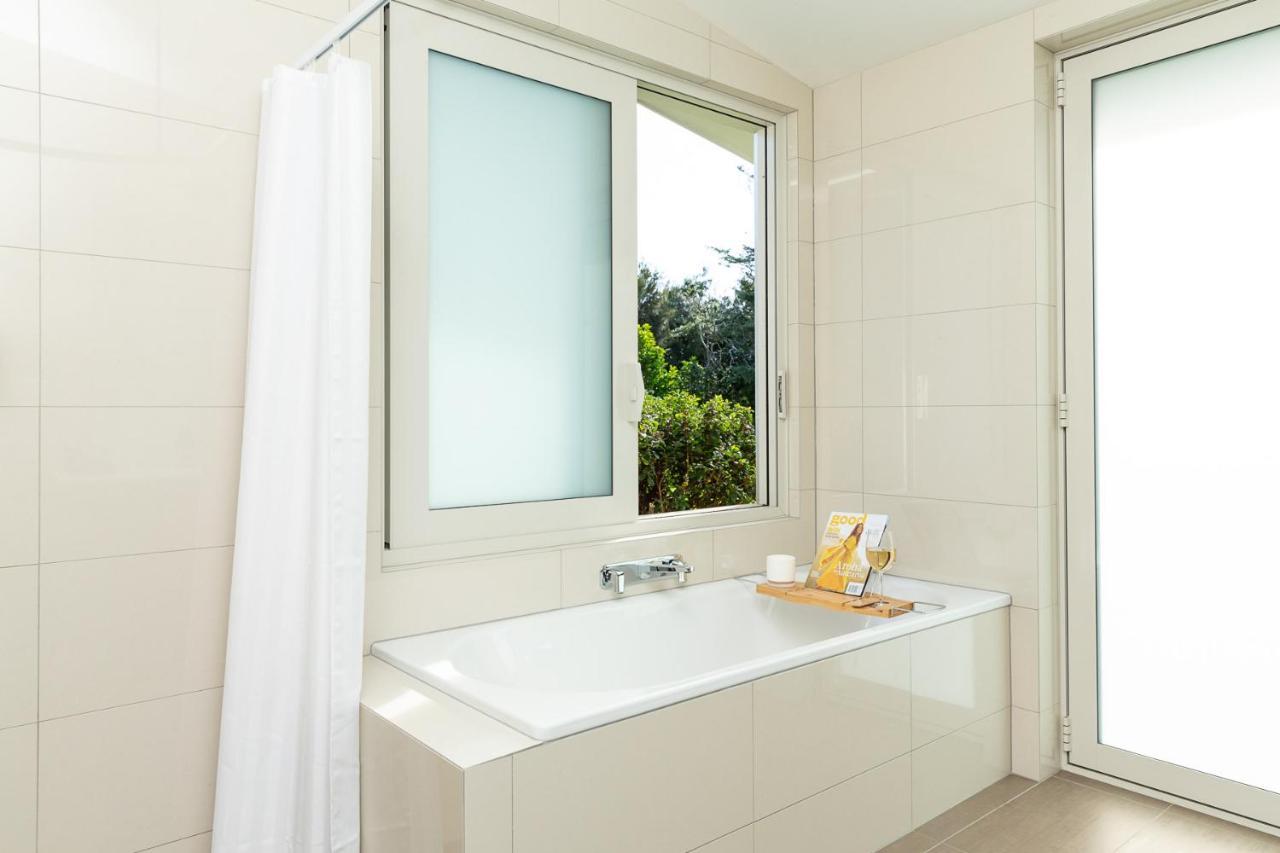 Anam Cara Gardens Luxury Villa Private Bedrooms And Ensuite Bathrooms Sleeps 9 Otaki Exterior foto